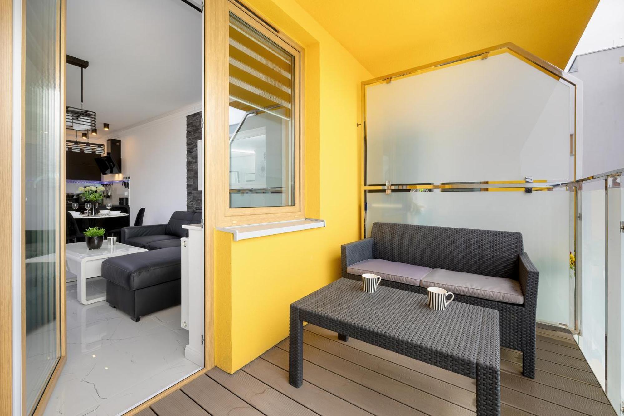 Jantar Apartamenty - Miodowy Dom City Center Kolobrzeg Bagian luar foto